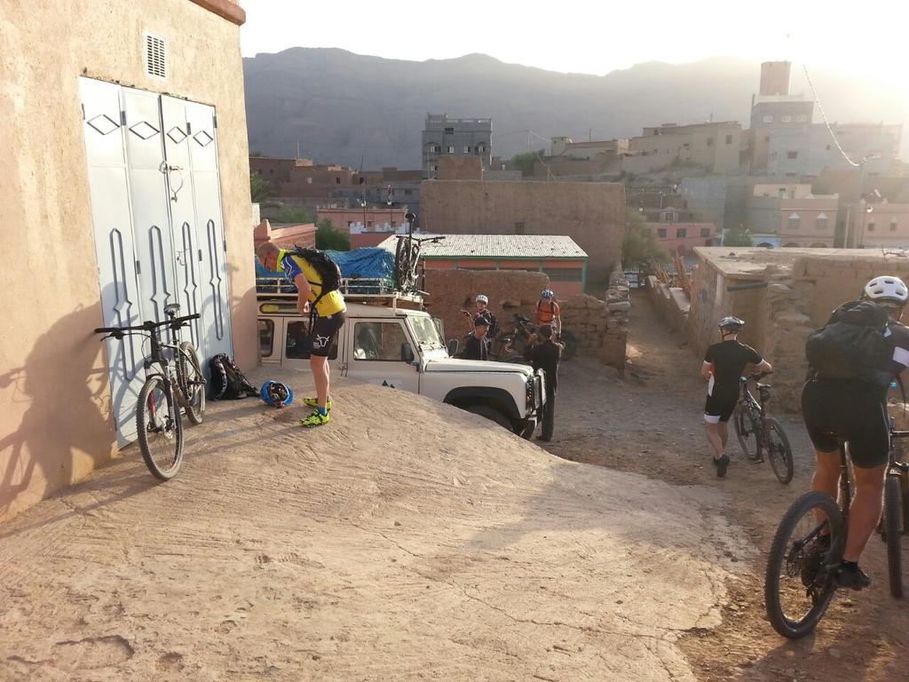 ホテル Dar Ilyana Ait Tiourhza エクステリア 写真